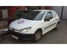 PEUGEOT 206 BERLINA