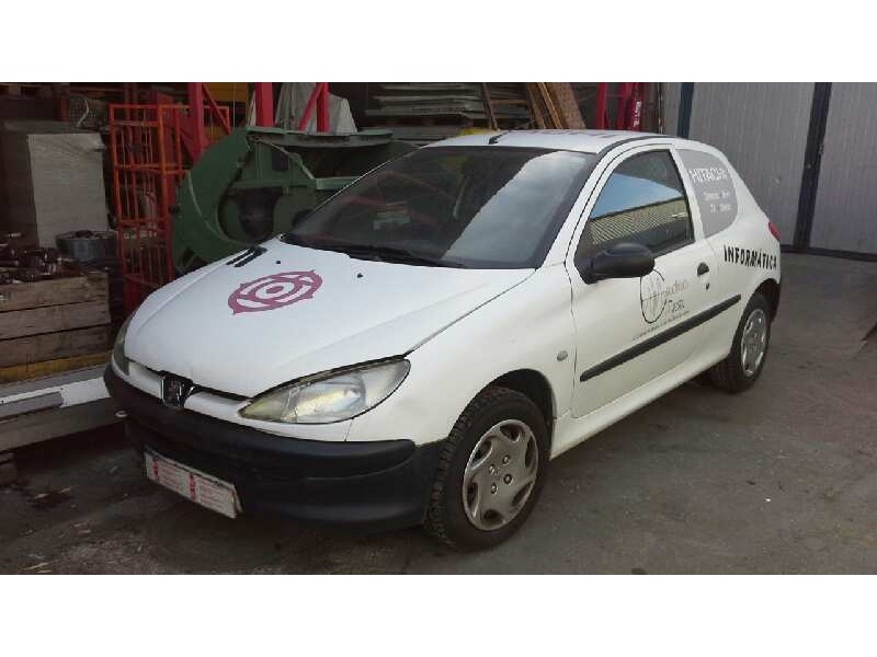 peugeot 206 berlina del año 2000