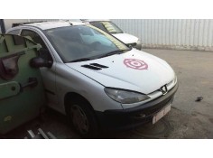 peugeot 206 berlina del año 2000 2