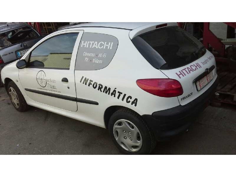 peugeot 206 berlina del año 2000