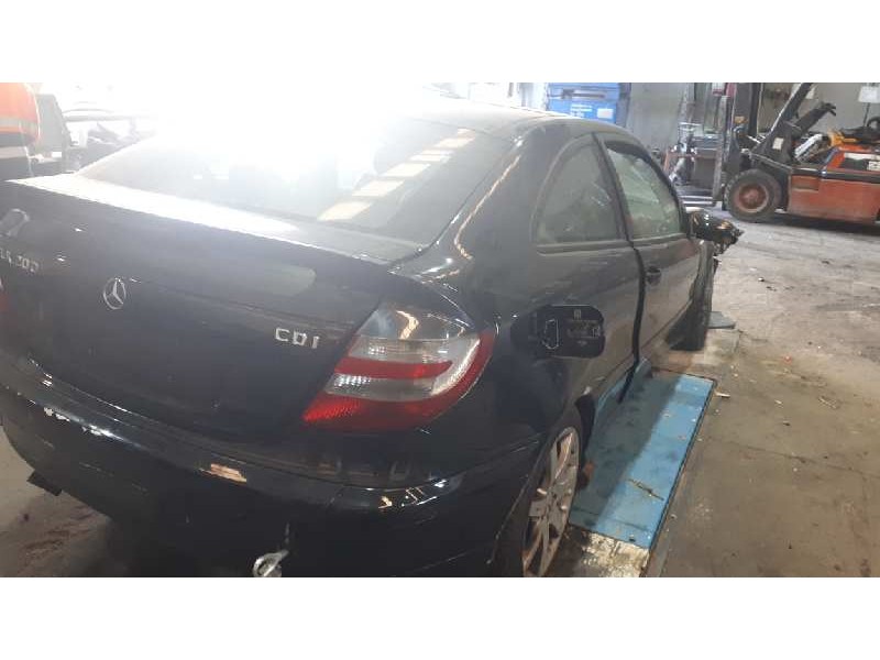 mercedes-benz clase c (w203) sportcoupe del año 2004