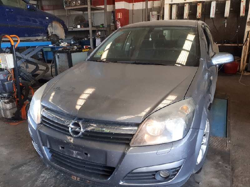 opel astra h berlina del año 2006