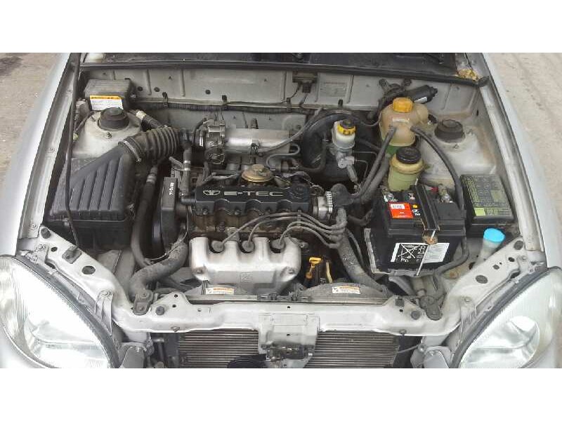 daewoo lanos del año 2000