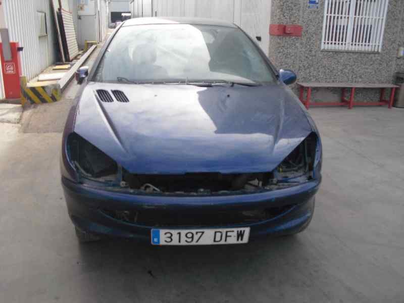peugeot 206 berlina del año 2000
