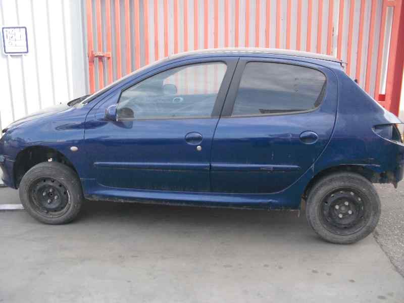 peugeot 206 berlina del año 2000