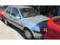 ford fiesta berlina (dx) del año 2001 2
