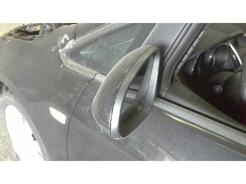 opel astra j lim. del año 2011