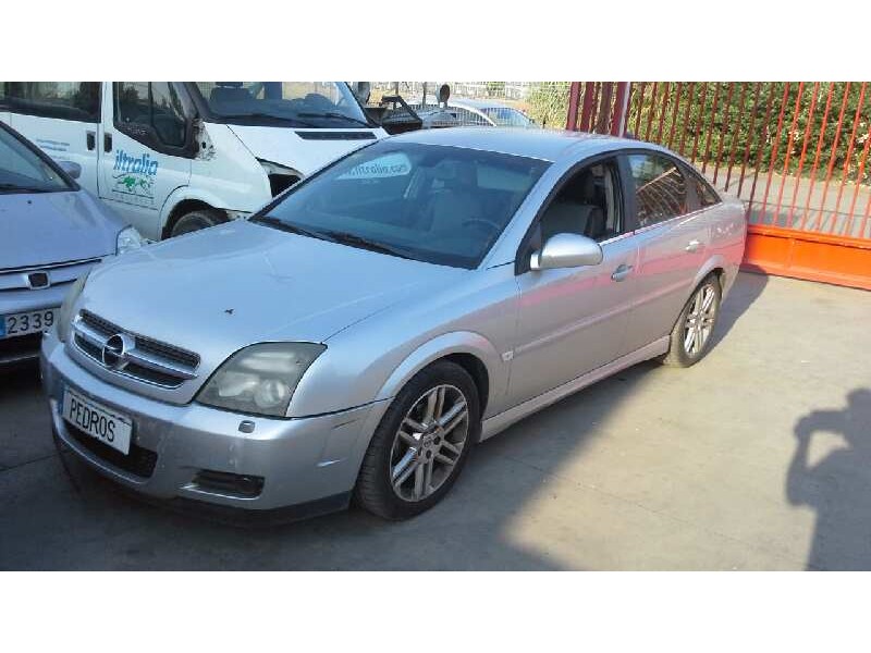opel vectra c berlina del año 2003