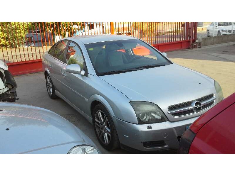 opel vectra c berlina del año 2003