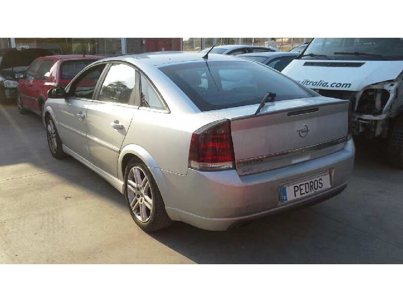 opel vectra c berlina del año 2003