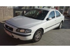 volvo s60 berlina del año 2004
