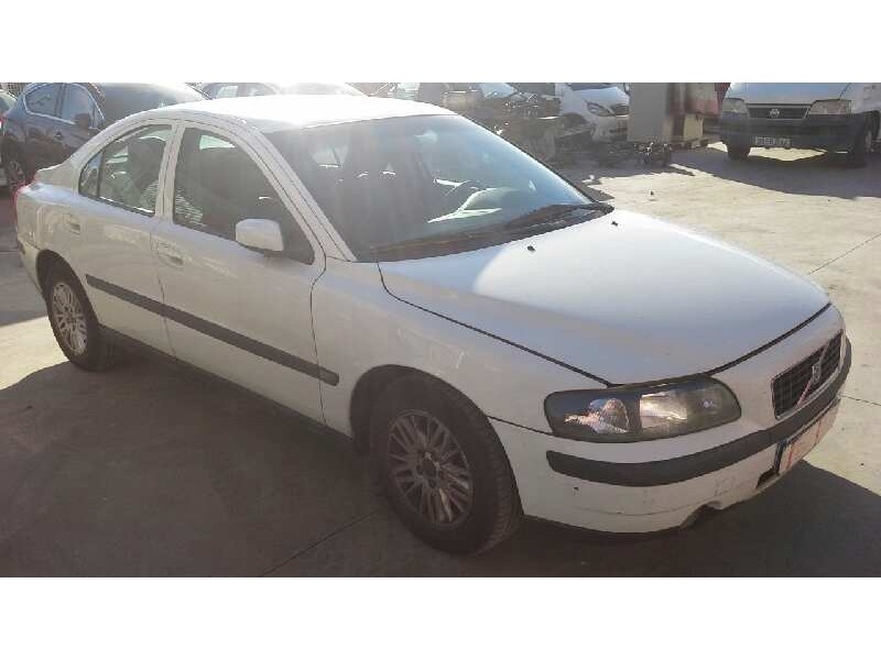 volvo s60 berlina del año 2004