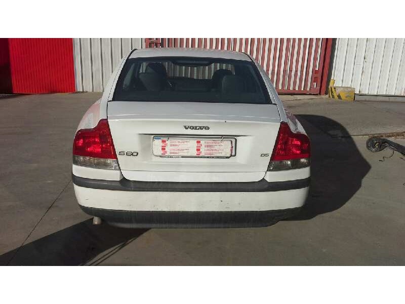 volvo s60 berlina del año 2004