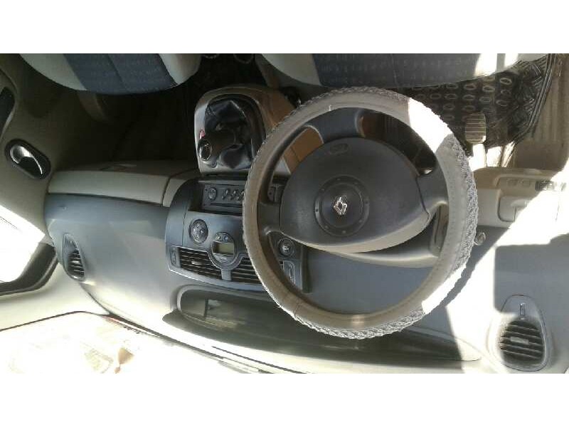 renault scenic ii del año 2004