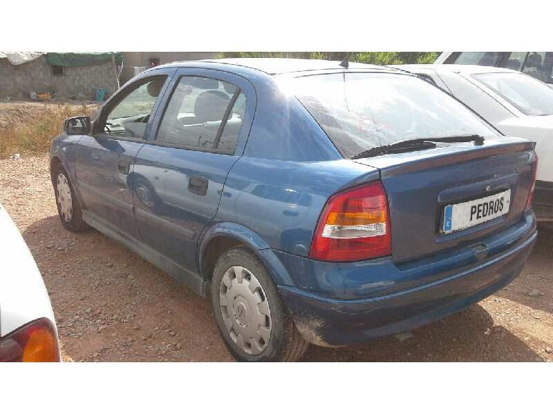 opel astra g berlina del año 2002