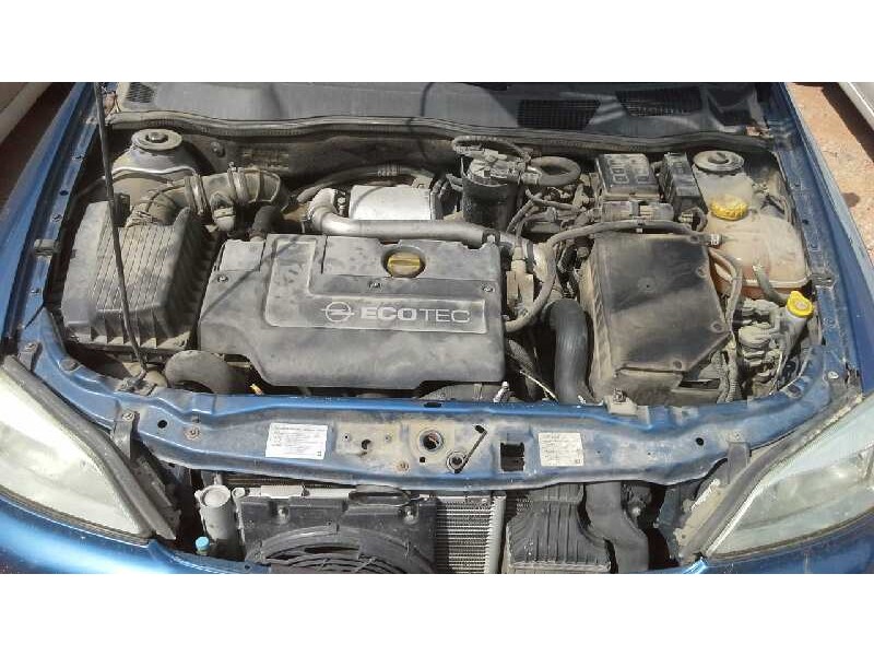 opel astra g berlina del año 2002