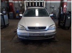 opel astra g berlina del año 2000