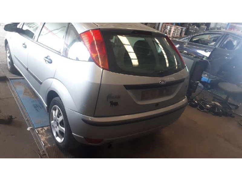 ford focus berlina (cak) del año 2003