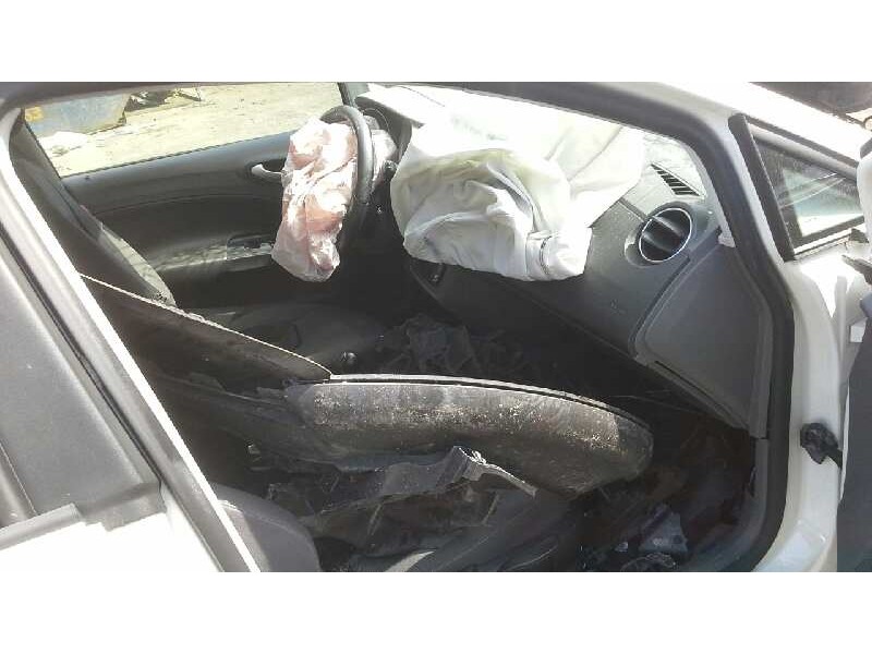 seat ibiza (6j5) del año 2011