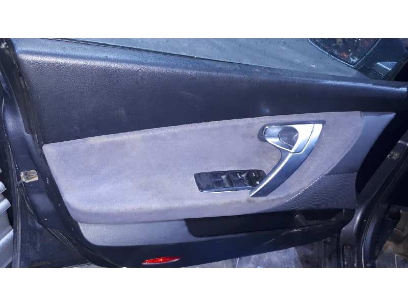 nissan primera berlina (p12) del año 2004