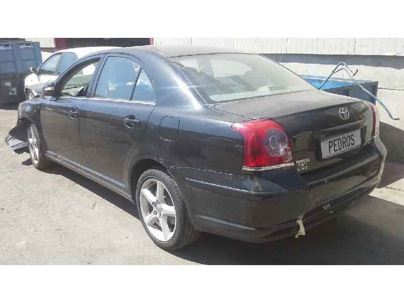 toyota avensis berlina (t25) del año 2008