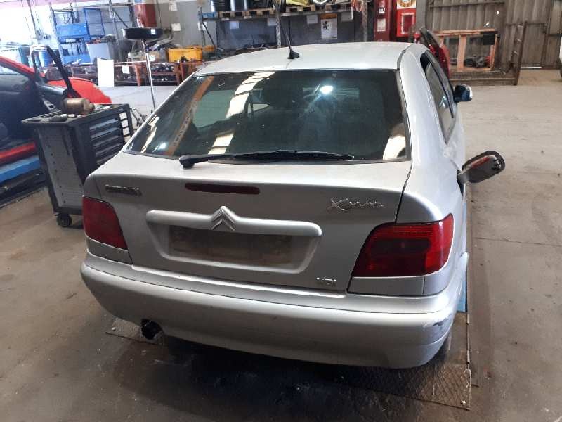 citroën xsara berlina del año 2001