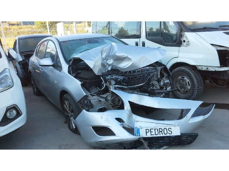 opel astra j lim. del año 2010