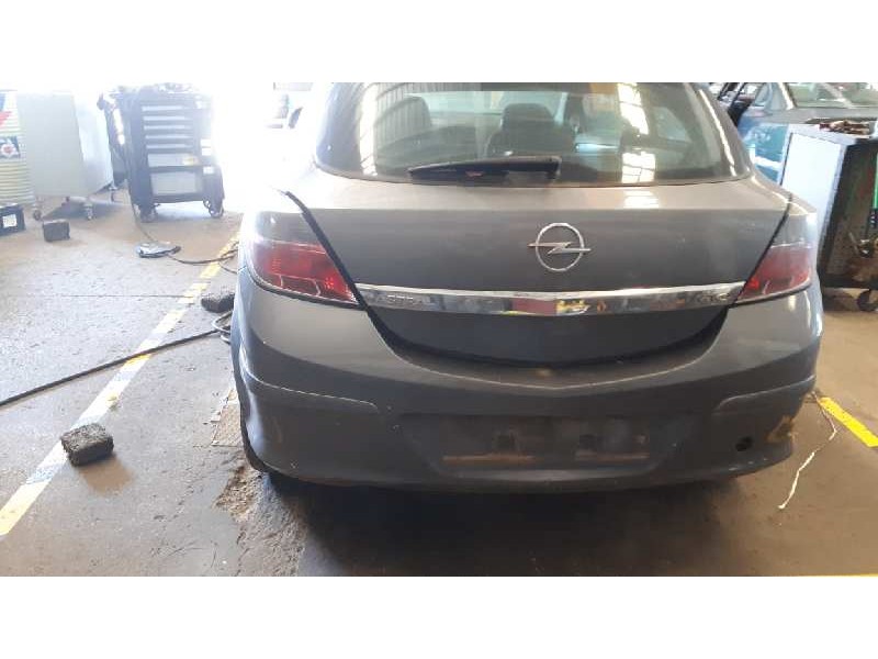 opel astra gtc del año 2007