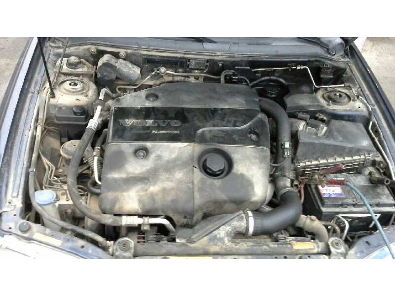 volvo v40 familiar del año 2003