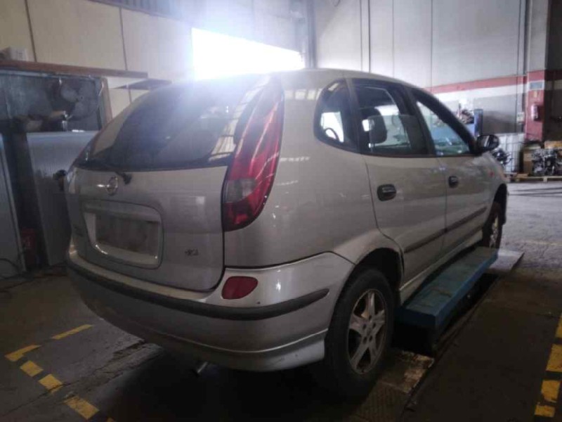 nissan almera tino (v10m) del año 2004