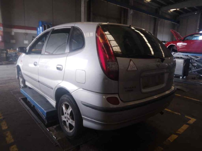 nissan almera tino (v10m) del año 2004