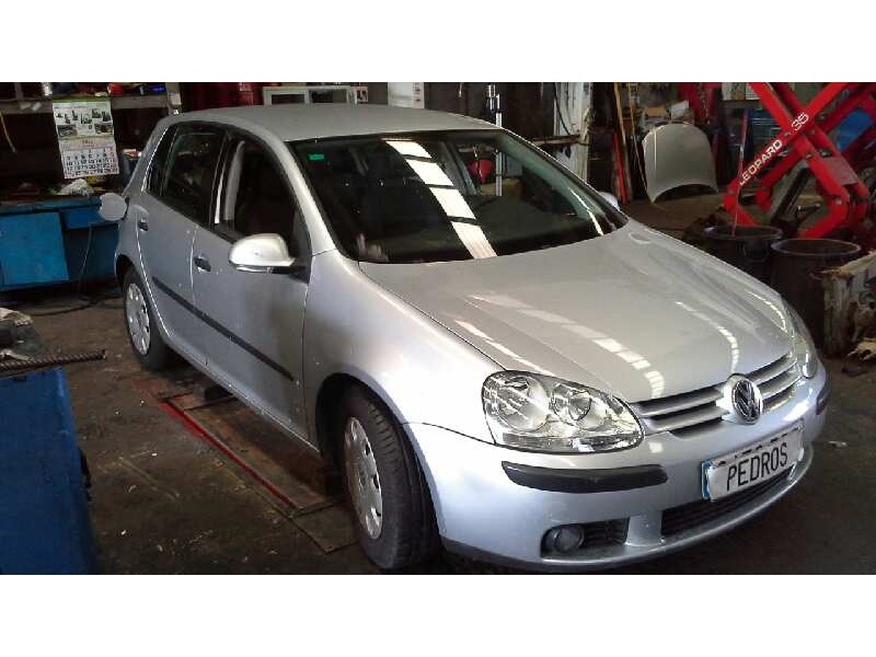 volkswagen golf v berlina (1k1) del año 2004