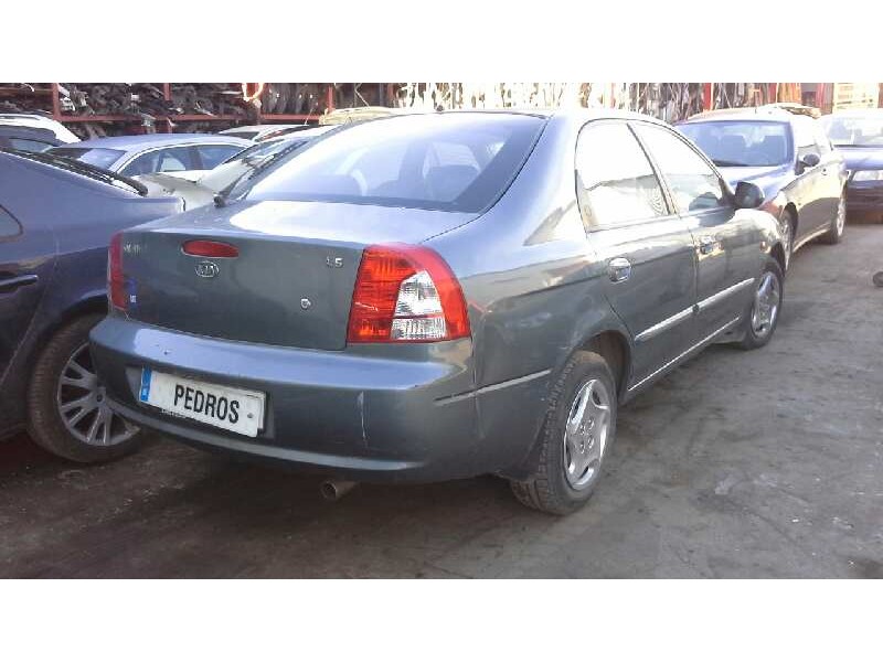 kia shuma ii del año 2001