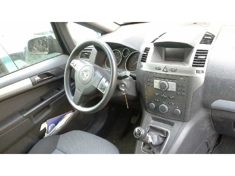 opel zafira b del año 2005