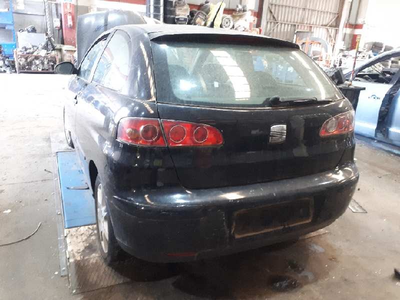 seat ibiza (6l1) del año 2002