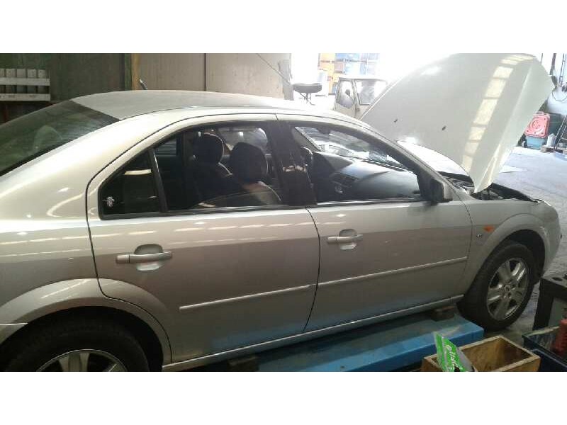 ford mondeo berlina (ge) del año 2001
