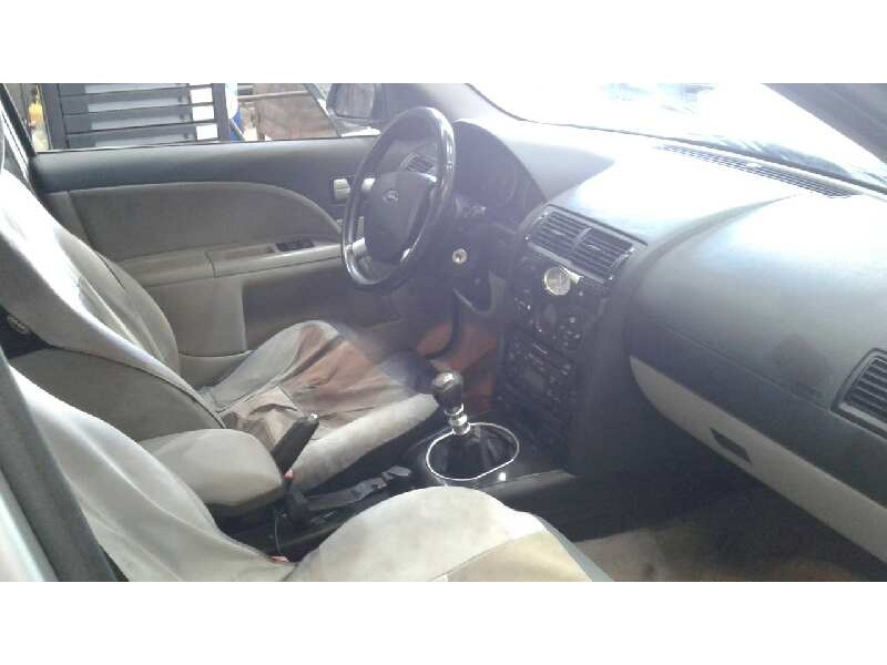 ford mondeo berlina (ge) del año 2001