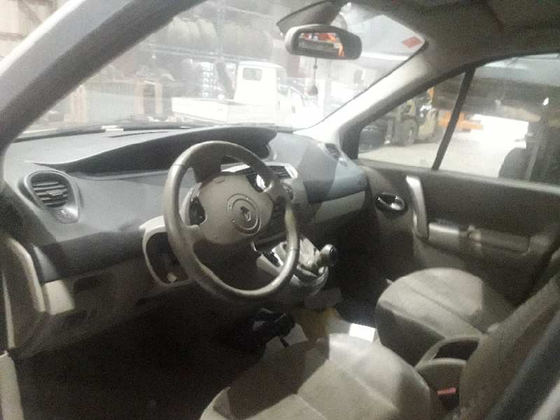 renault scenic ii del año 2006