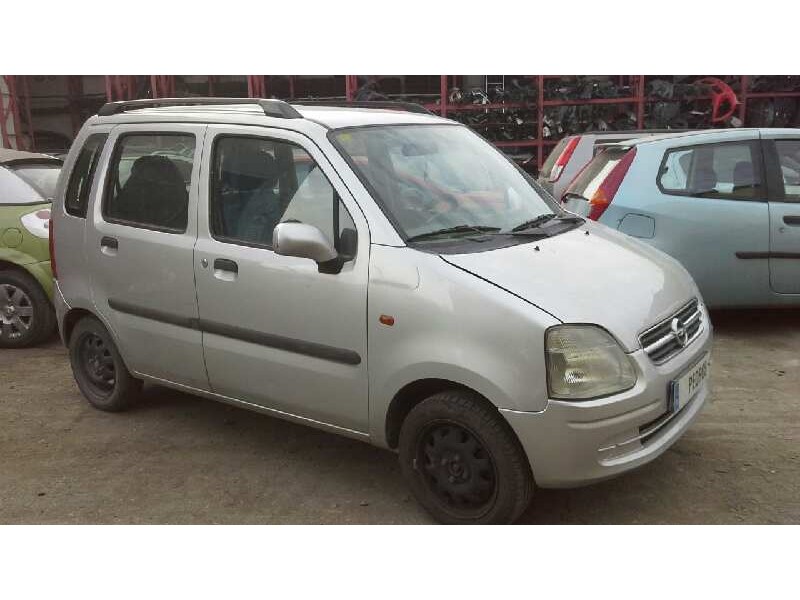 opel agila del año 2001