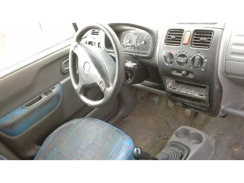 opel agila del año 2001