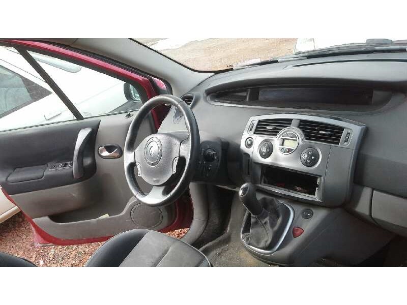 renault scenic ii del año 2004