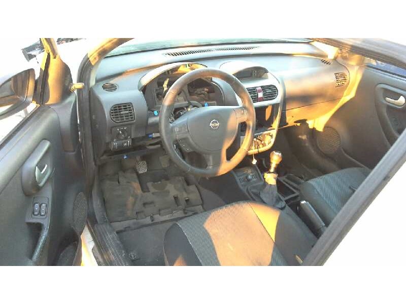 opel corsa c del año 2006
