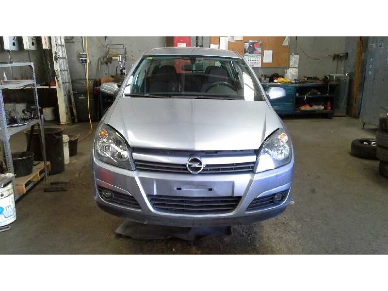 opel astra h berlina del año 2005