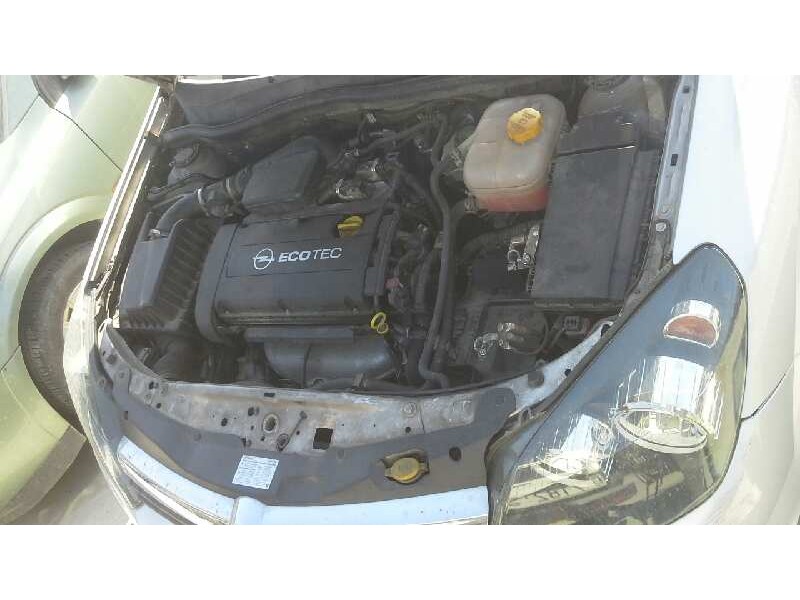 opel astra h berlina del año 2005