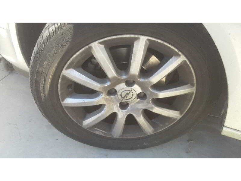 opel astra h berlina del año 2005