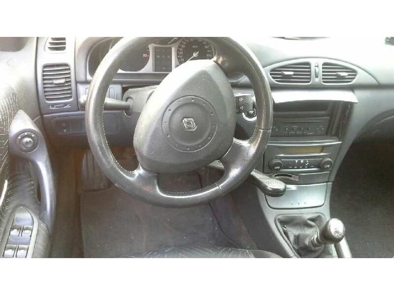 renault laguna ii grandtour (kg0) del año 2004