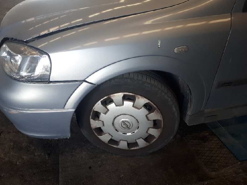 opel astra g berlina del año 2002