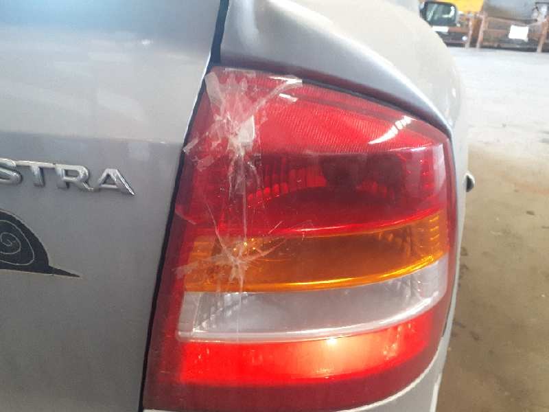 opel astra g berlina del año 2002