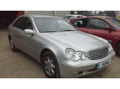 mercedes-benz clase c (w203) berlina del año 2003 2