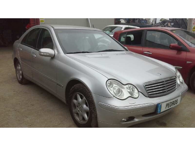 mercedes-benz clase c (w203) berlina del año 2003